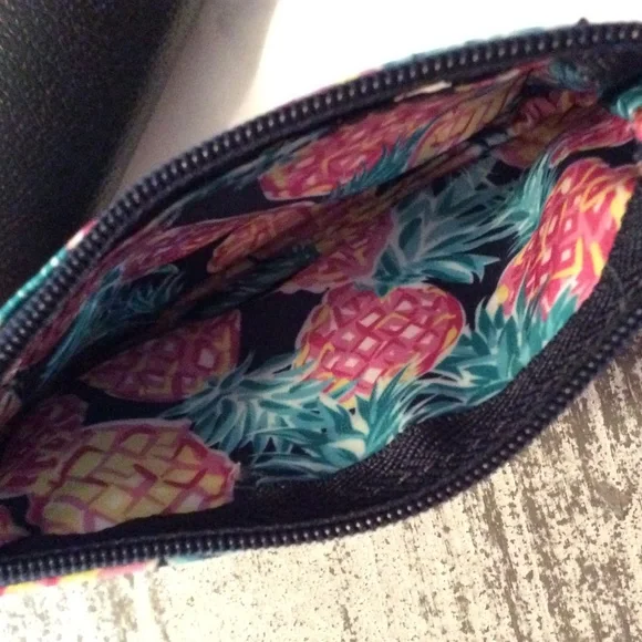 Simply Southern Key ID Card Holder - Pineapple - Picture 4 of 4